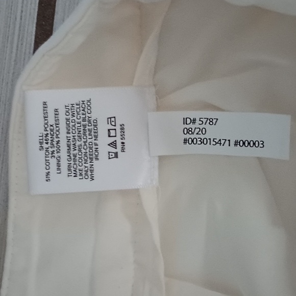 Express Shorts - Picture 6 of 11